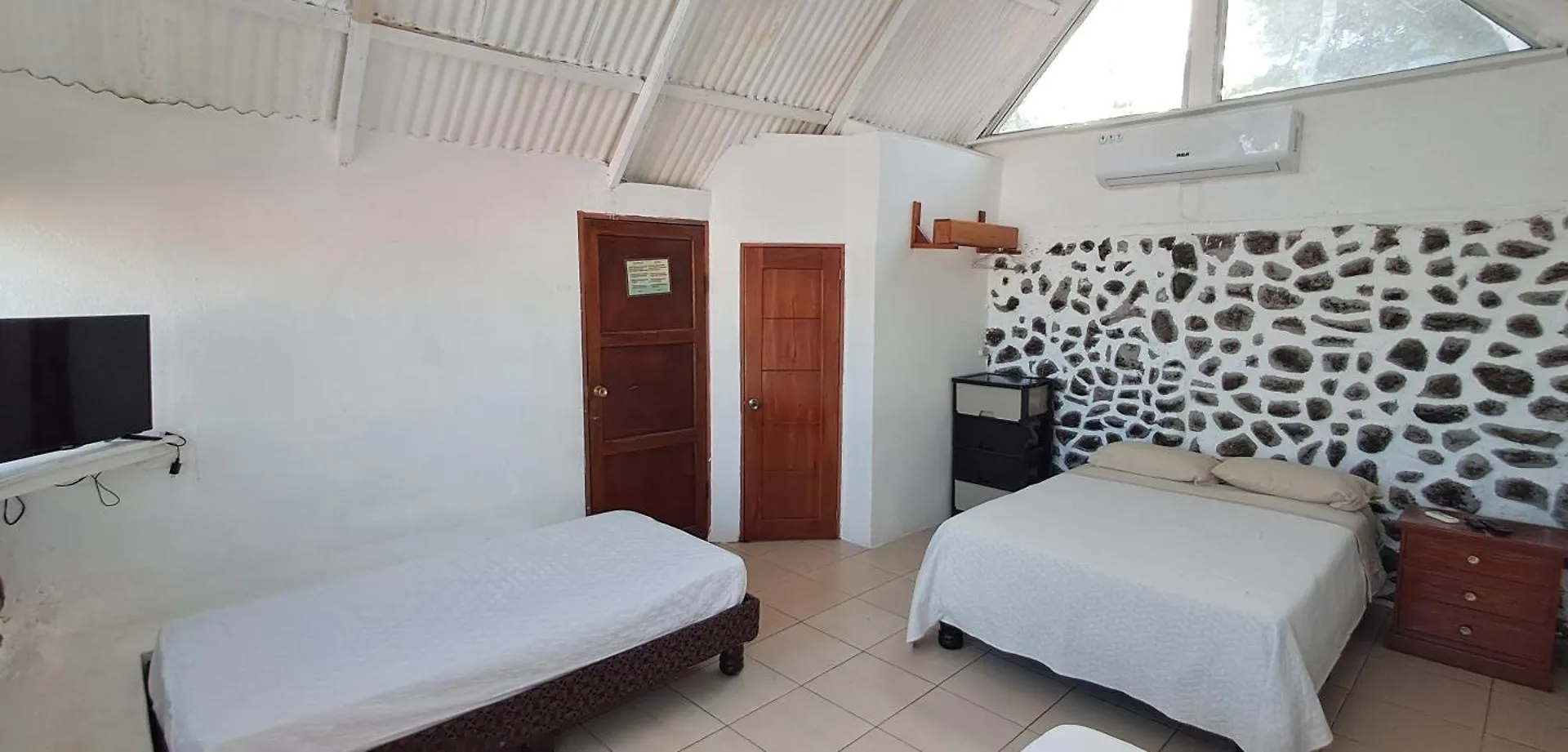Holiday home Cabanas Don Jorge - Cabana Espanola San Cristobal Ecuador